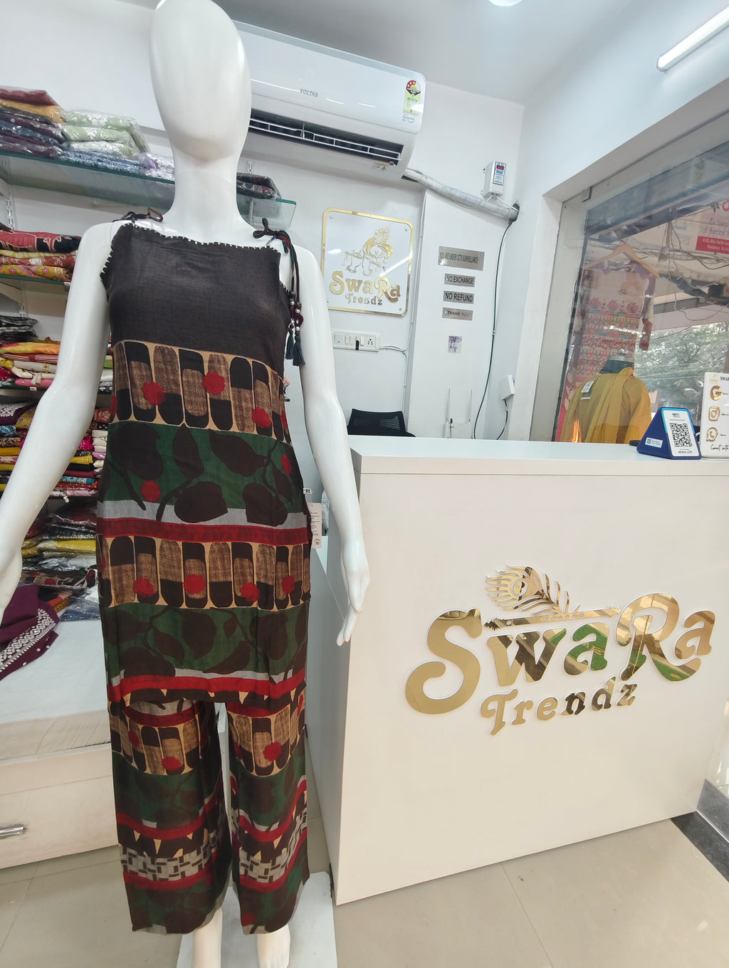 Brown Abstract Print Sleeveless Kurti Pant Co-Ord Set
