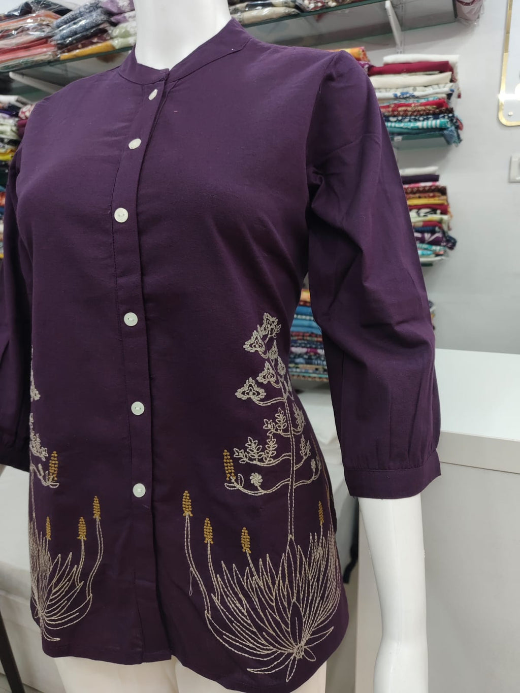 Solid Cotton Flex Short Top with Embroidered Hem