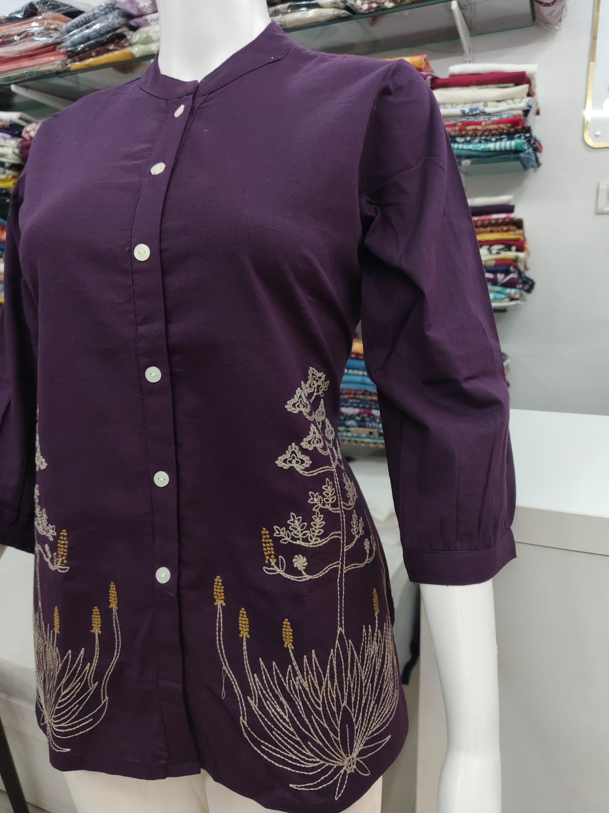 Solid Cotton Flex Short Top with Embroidered Hem