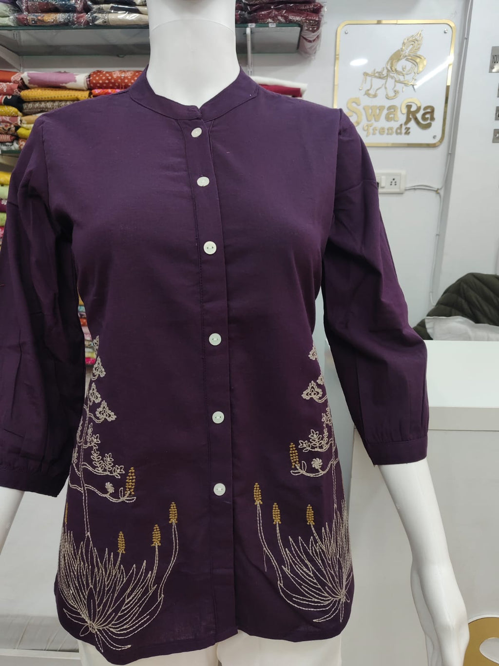 Solid Cotton Flex Short Top with Embroidered Hem
