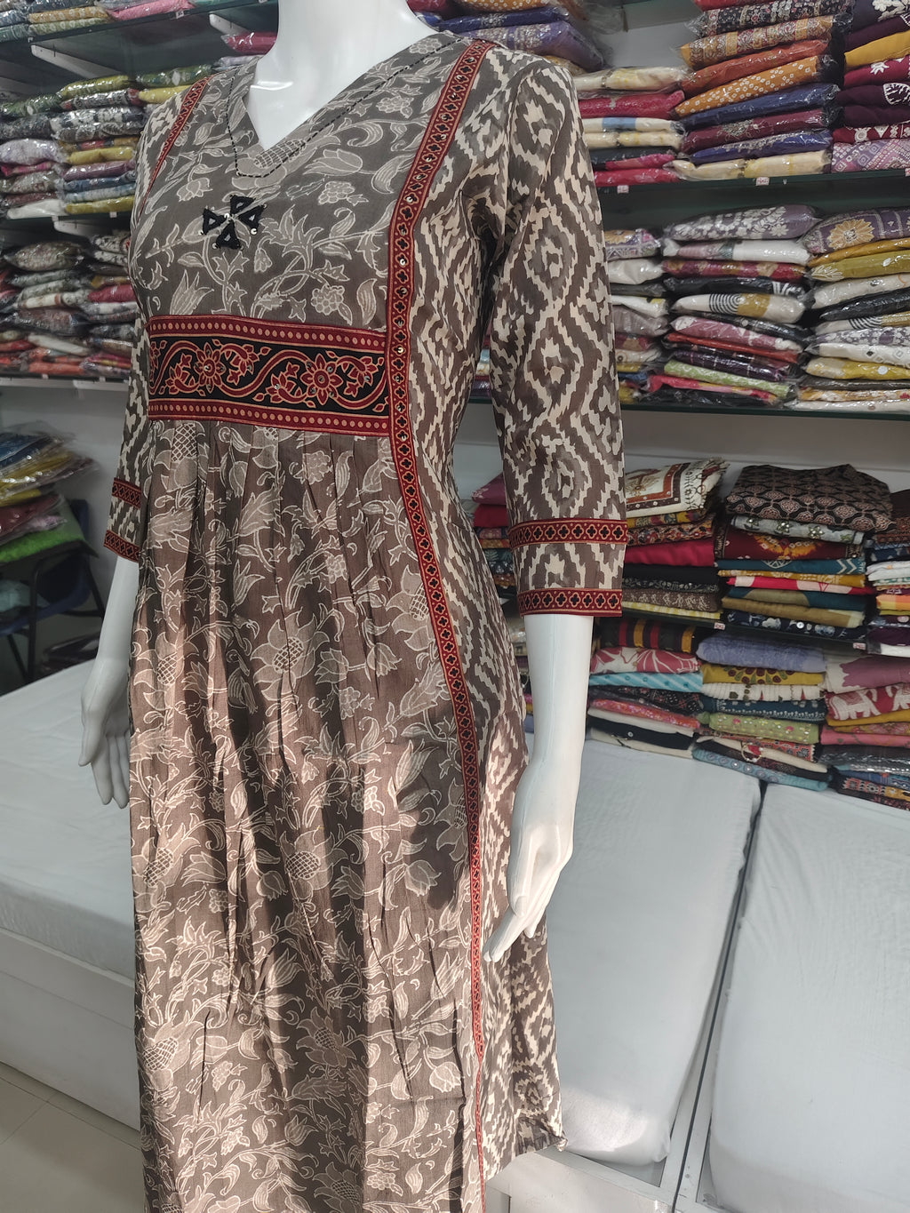 Elegant Floral Printed Cotton Kurta Pant Set for Women | Ethnic Casual Wear