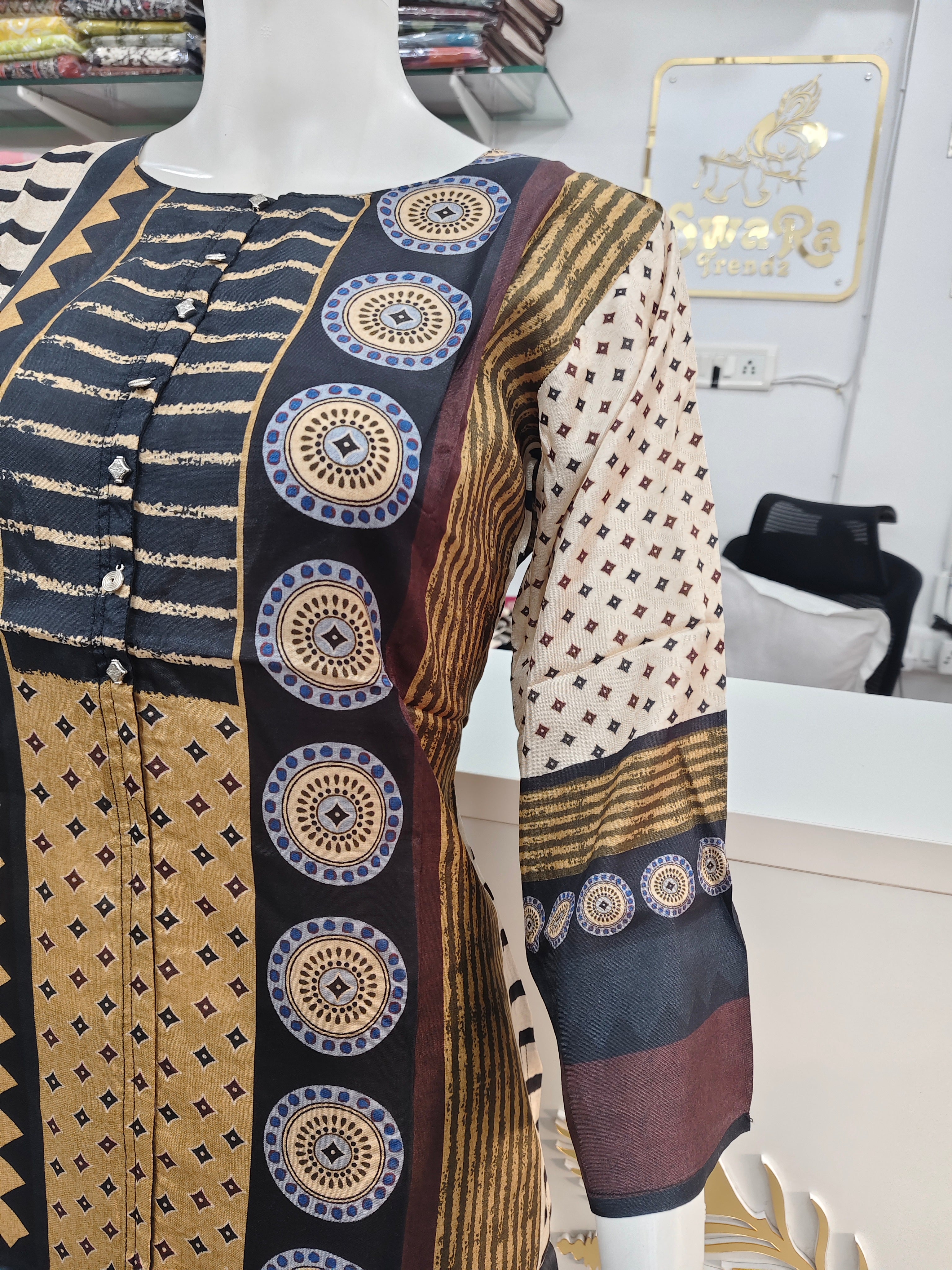 Classic Silk Printed Short Kurti Top for Women – Elegant Ethnic Casual Wear