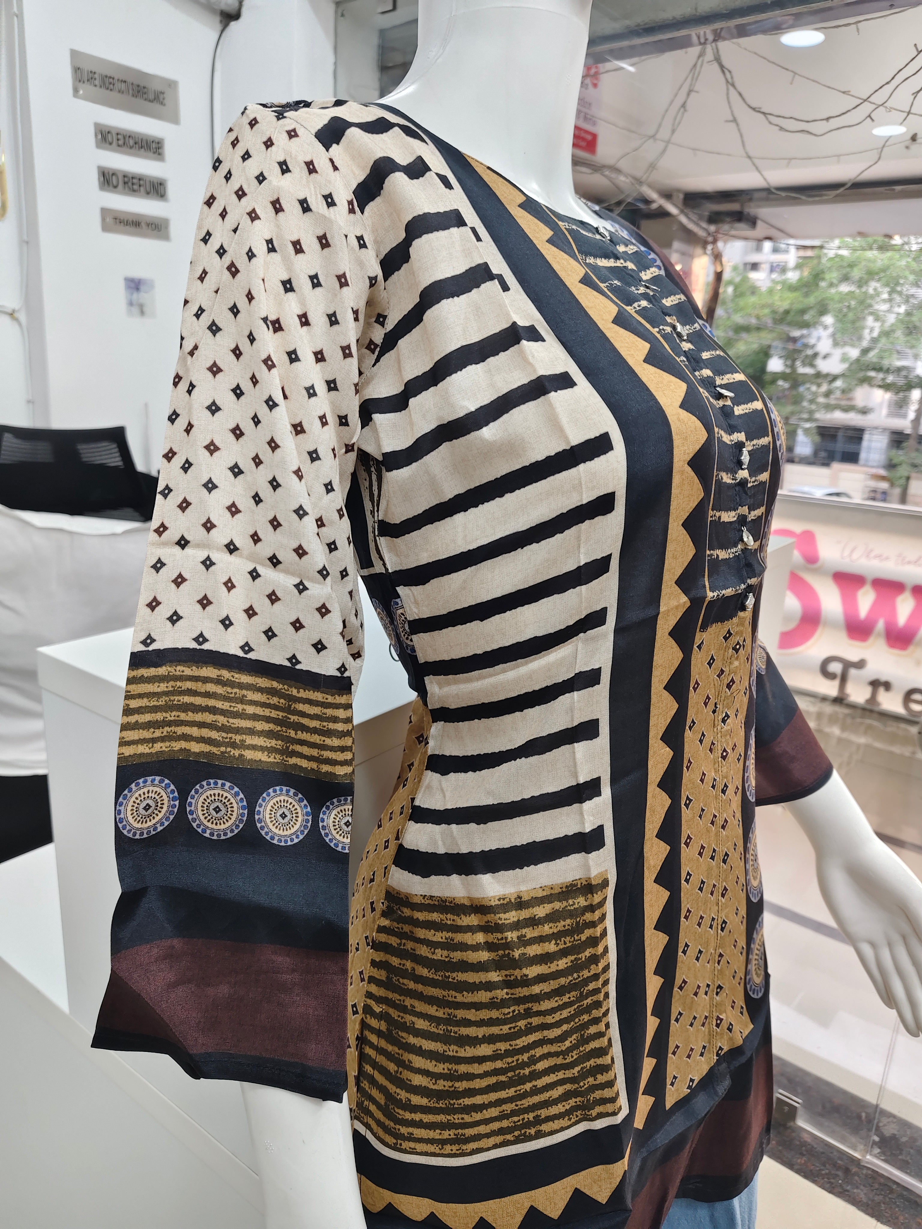 Classic Silk Printed Short Kurti Top for Women – Elegant Ethnic Casual Wear