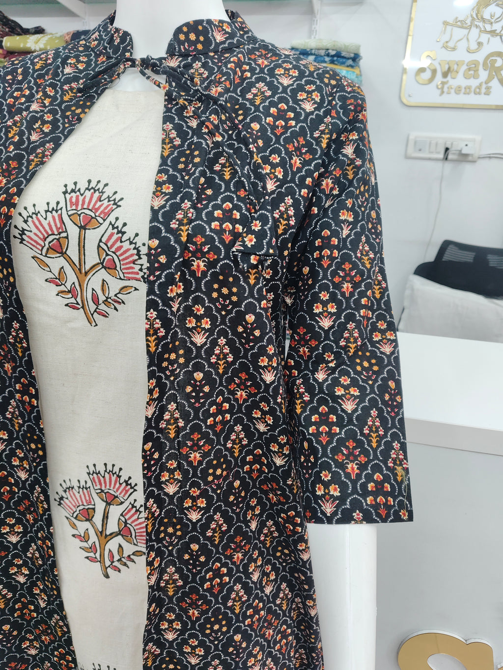 Elegant Cotton Flex Kurti Set with Printed Jacket – Ethnic Floral Design