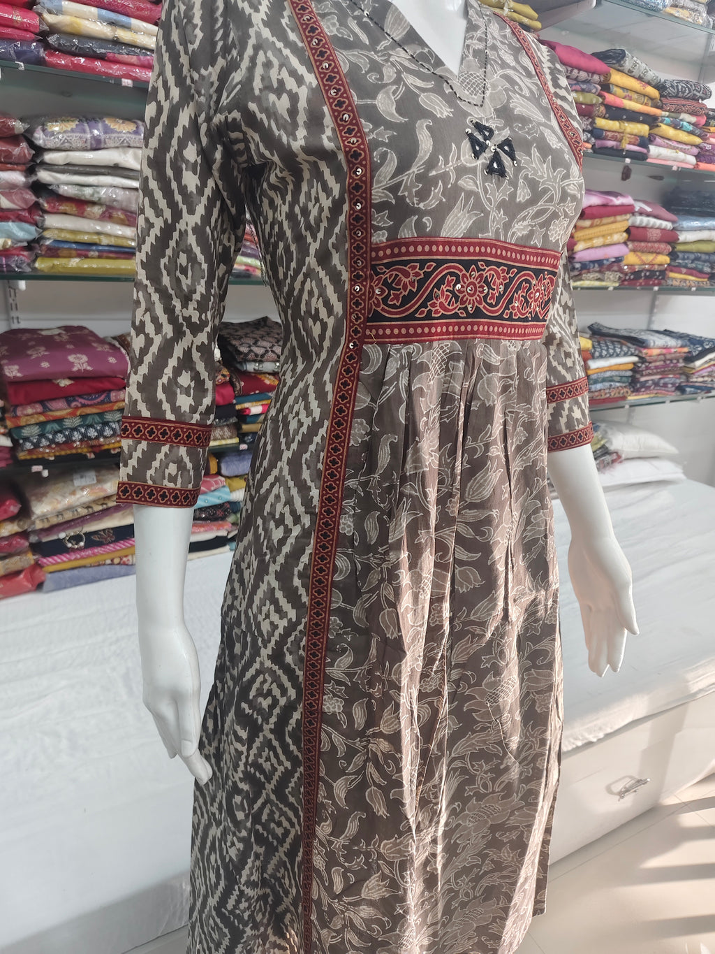 Elegant Floral Printed Cotton Kurta Pant Set for Women | Ethnic Casual Wear