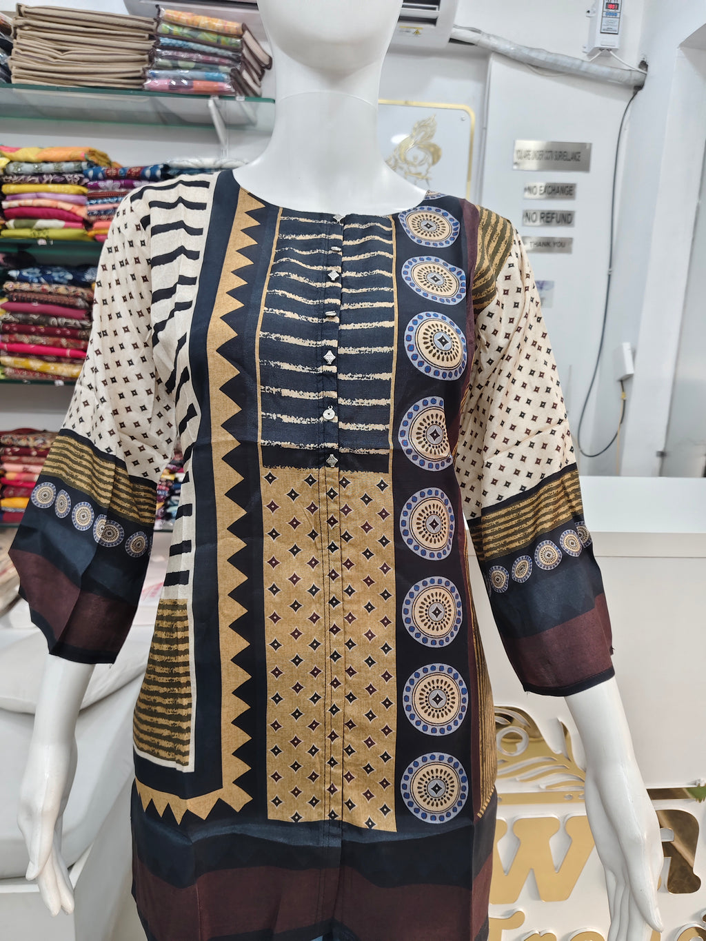 Classic Silk Printed Short Kurti Top for Women – Elegant Ethnic Casual Wear