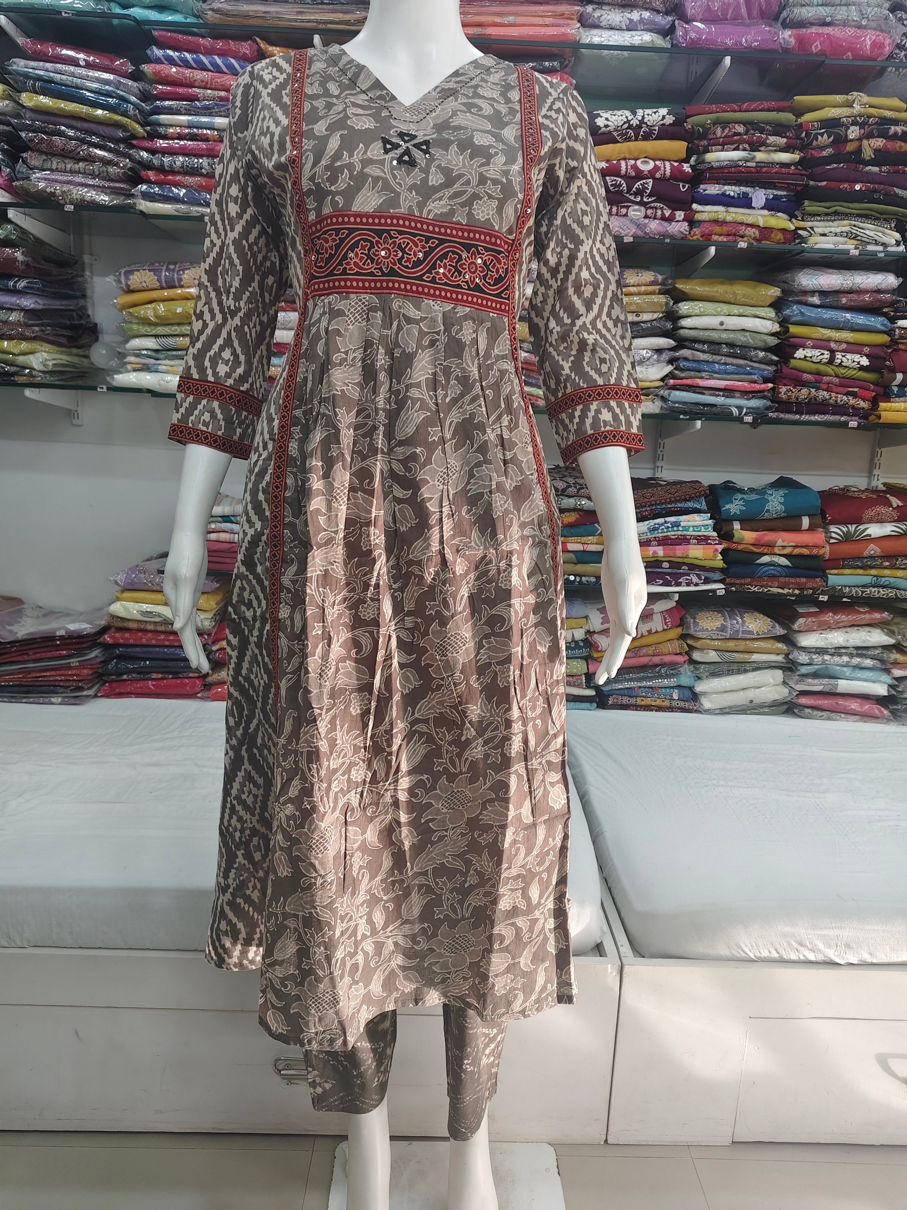 Elegant Floral Printed Cotton Kurta Pant Set for Women | Ethnic Casual Wear