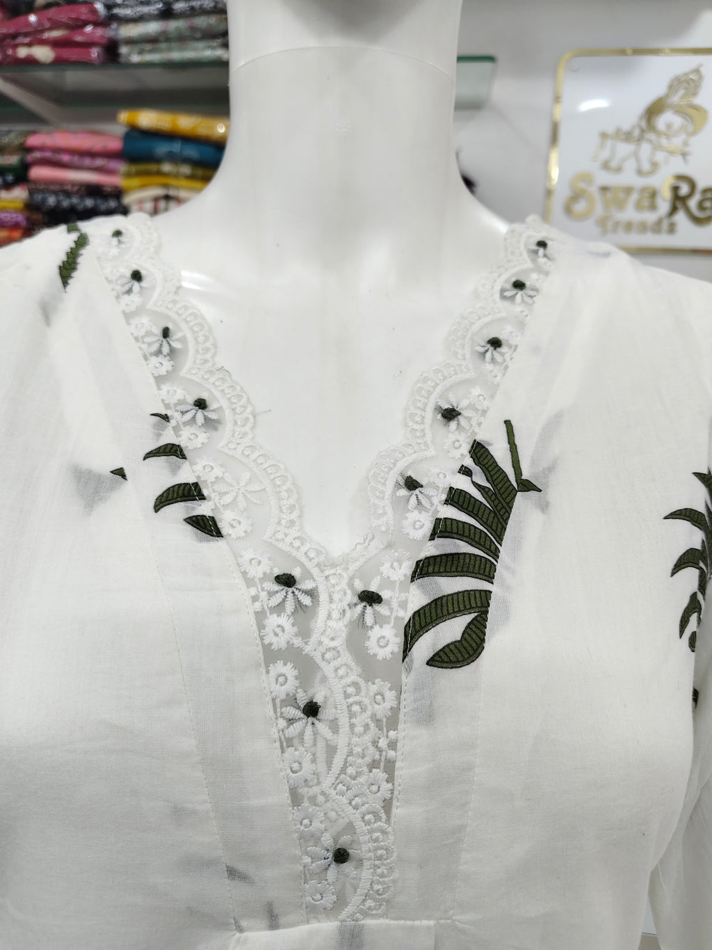 Elegant White Palm Print Kurta Set with Lace Detailing